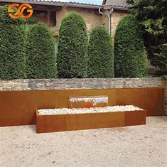 Parede independente da lagoa em aço Corten