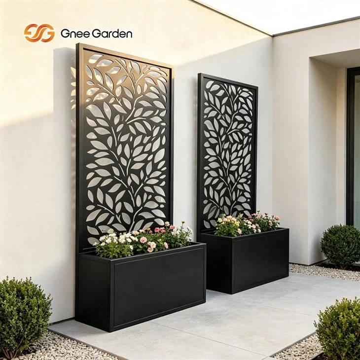 Galvanized Steel Leaf Cutout Garden Divider